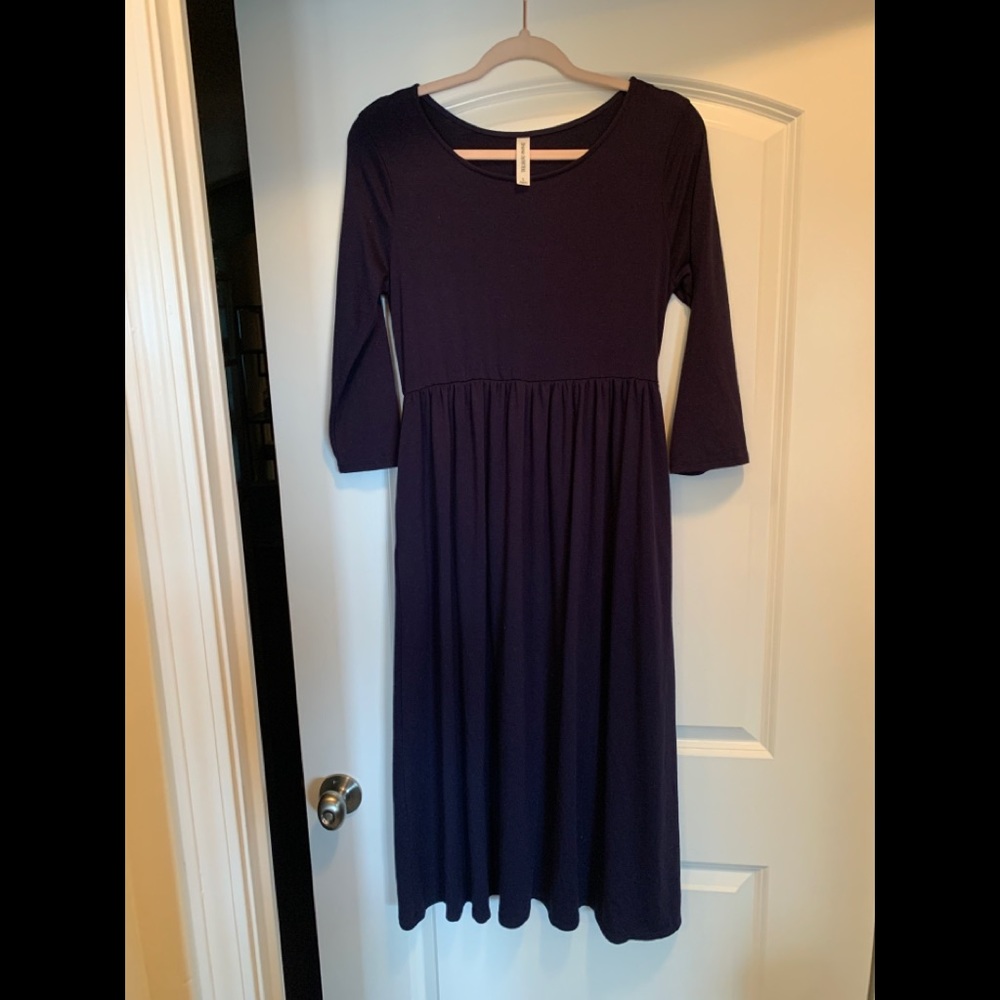 Navy MIDI dress Zenana Outfitters
